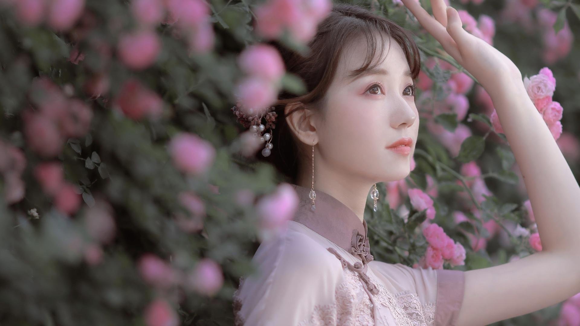 九游娱乐官网 (jiuyou)-帕尔马门将出色发挥，完成多次关键扑救，助球队获胜，帕尔马著名球星