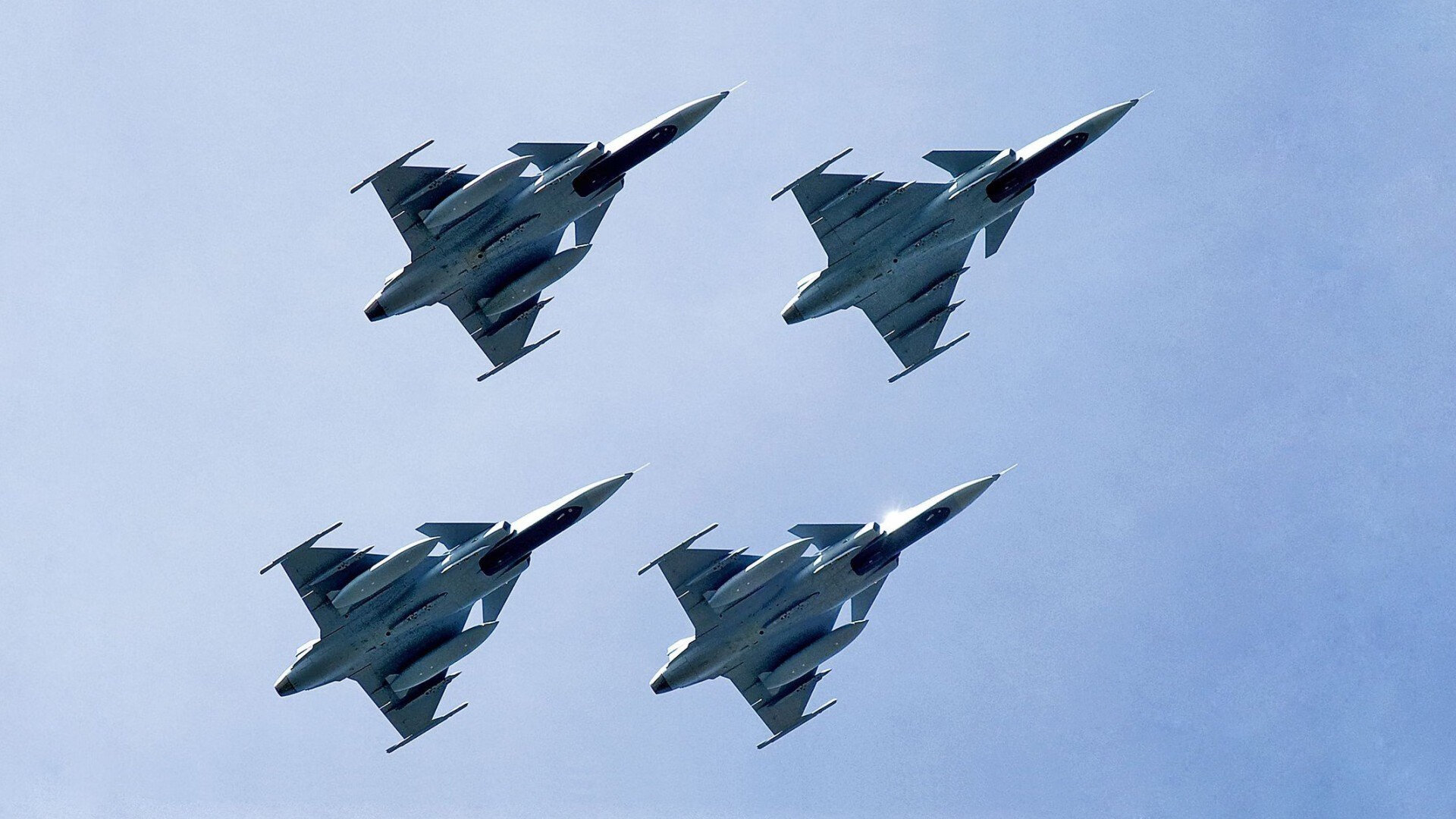 九游APP官网-库兹马诺维奇在巴黎奥运会手球比赛中多次扑救关键球，库兹马首发